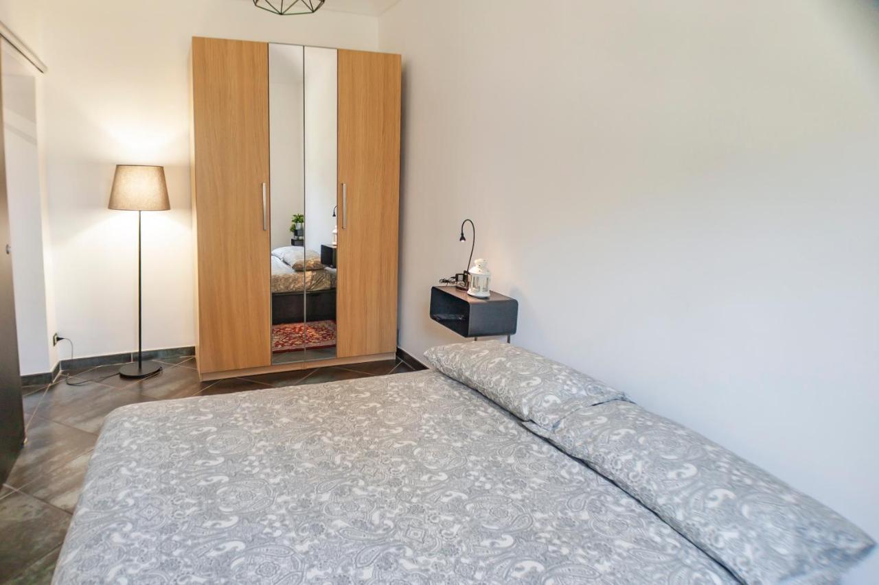 Dora's Park Modern Apartment